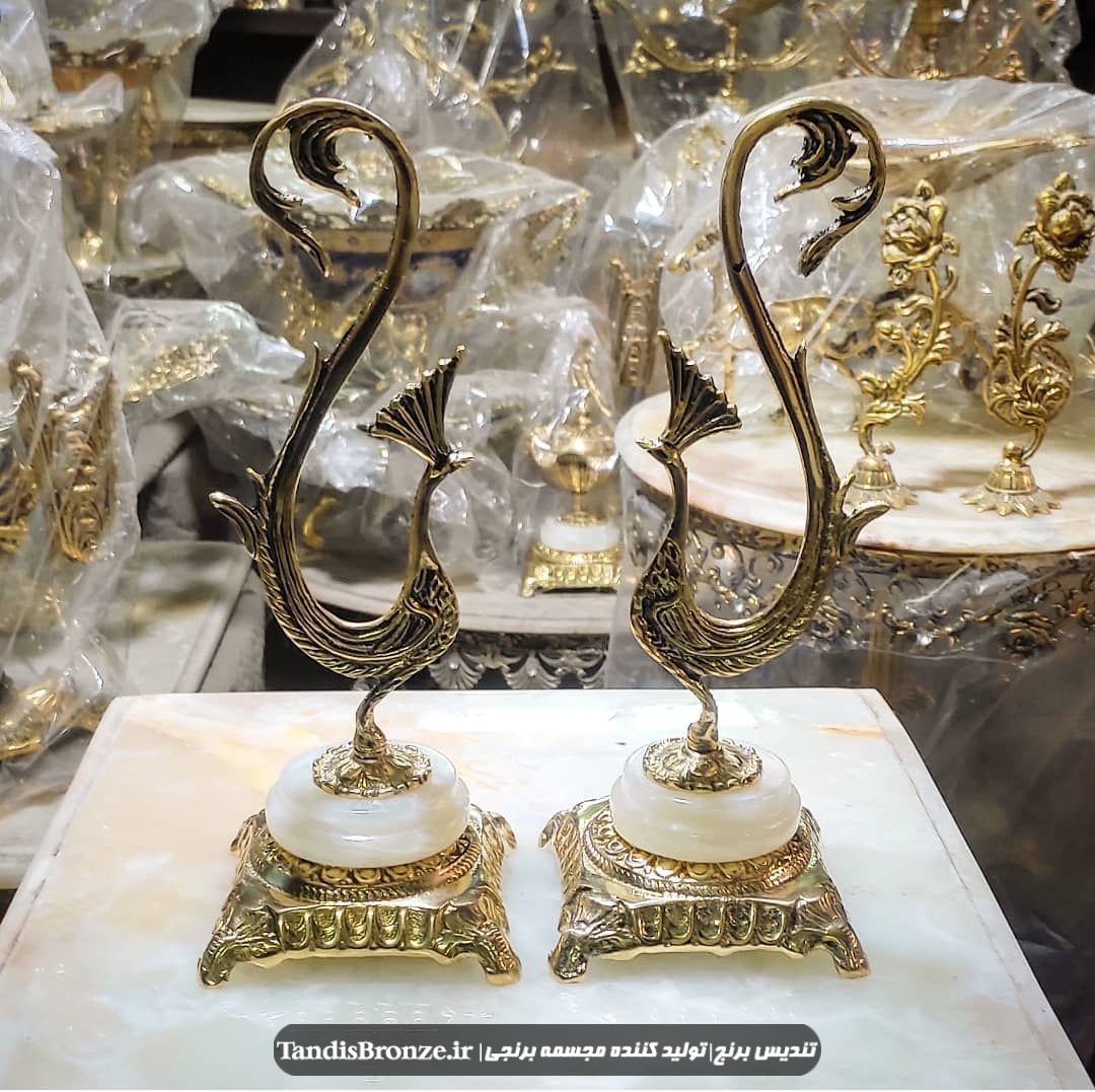 مجسمه میگ میگ برنجی پایه سنگی